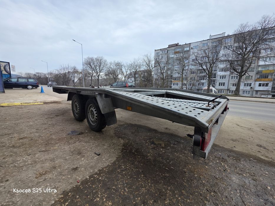 Платформа за автомоболи