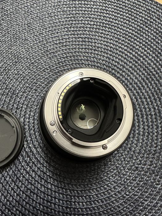 Sony обектив 50mm f1.8 за фулфрейм