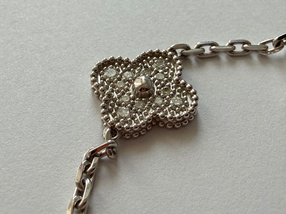 Van Cleef  гривна 18к