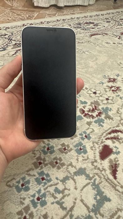 IPhone 12 белый в идеале