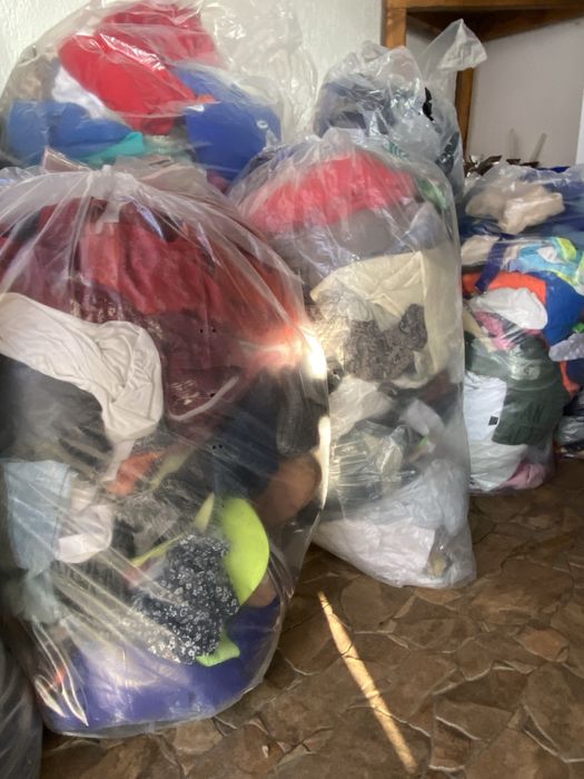 De vanzare haine second-hand