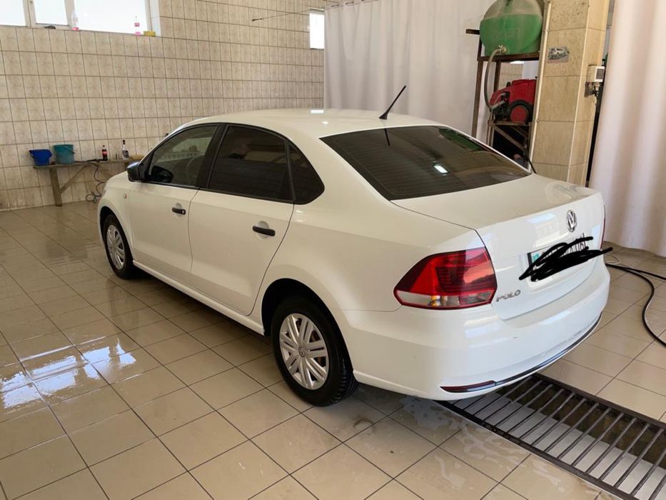 Машина volkswagen polo