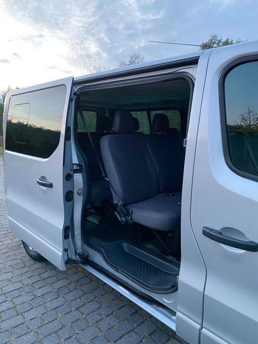 8+1 местен Автомобил под наем за всяка екскурзия. Миниван под наем