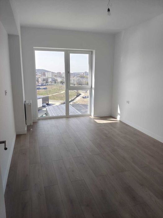 Închiriez apartament – Silk District