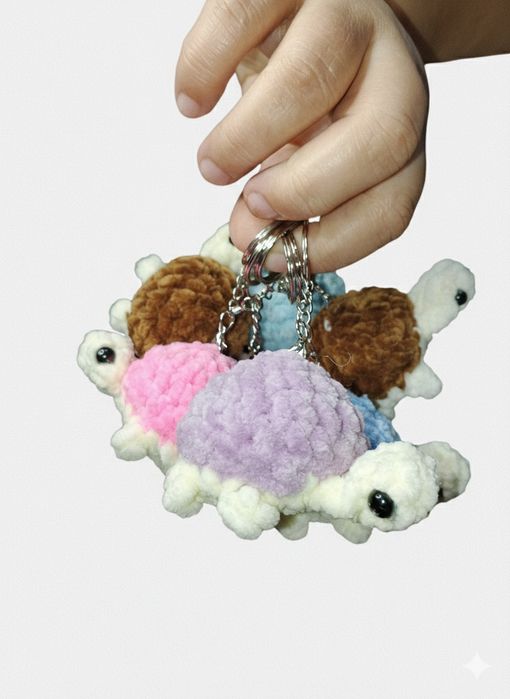 Игрушки брелки черепашки,пауки гуси обнимуси,ёжики,котята,киты