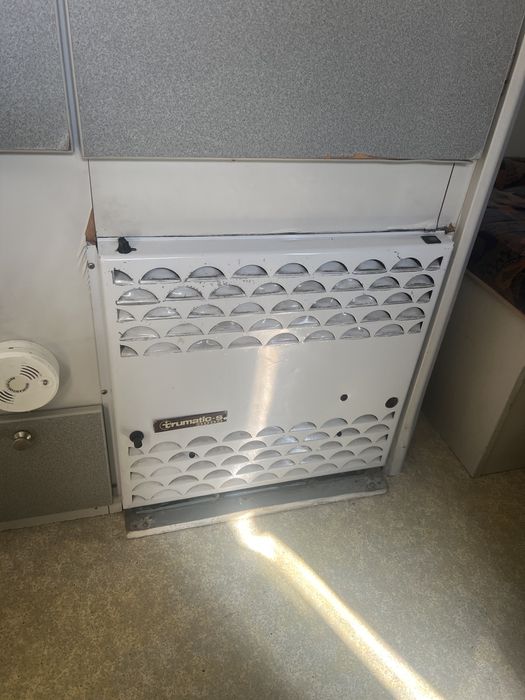 Se vinde rulota full mobilata, totul functional (cititi descrierea)