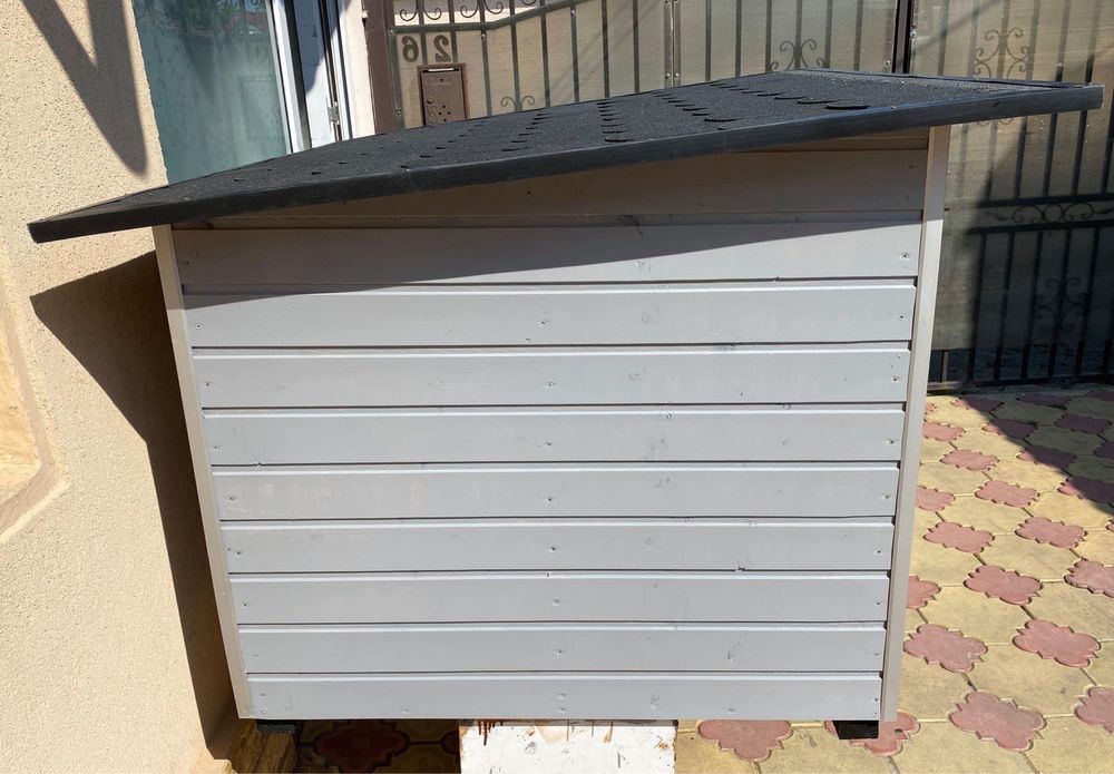 Cusca izolata cu acoperis rabatabil