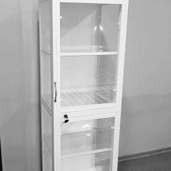 .
Шкаф металлический
Шкаф медицинский Медицинская шкаф кушетка ширма .