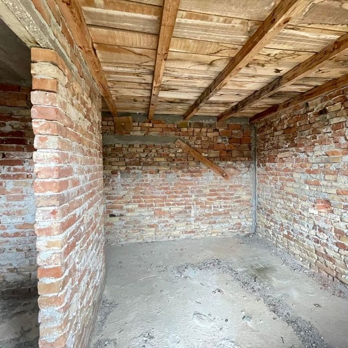 Продава се Къща в Варна, Базар Левски - 240 кв.м за 278 €/кв.м - Снимка #2