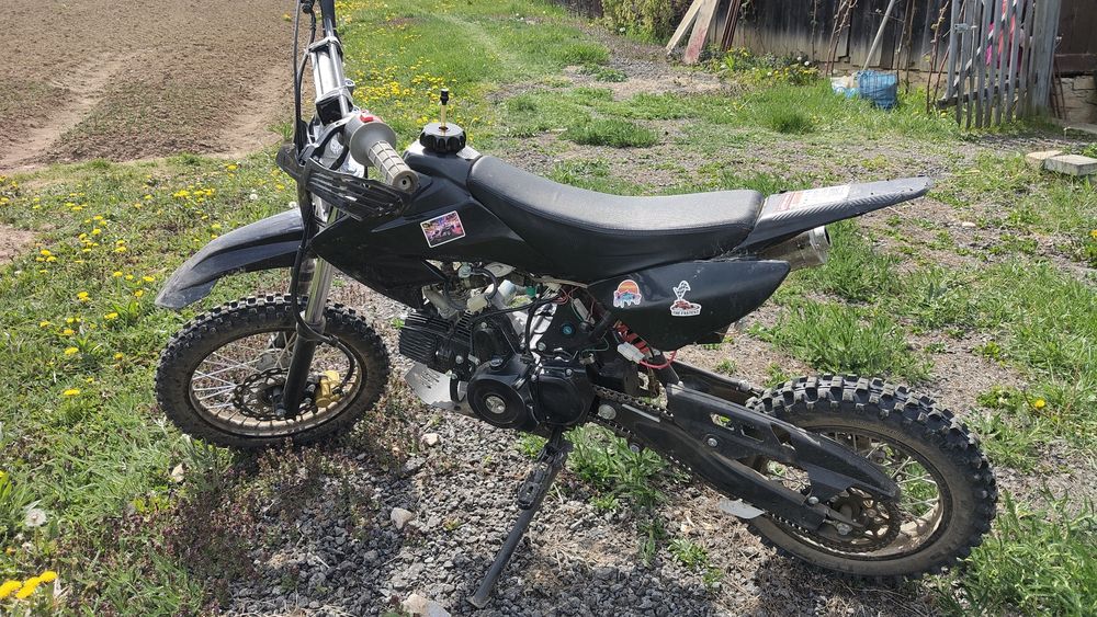 Vând motocicleta Motocross KXD 4T 125 cc în stare foarte buna