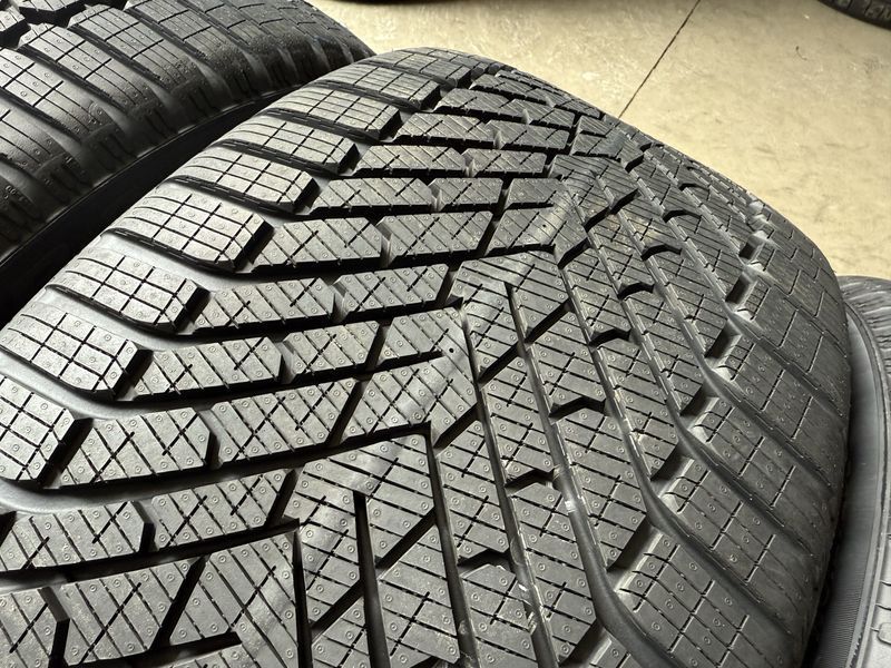 325/35/22//285/40/22 PIRELLI