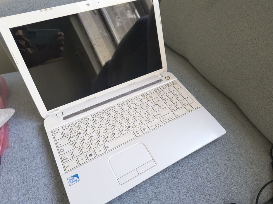 Лаптоп Toshiba за части