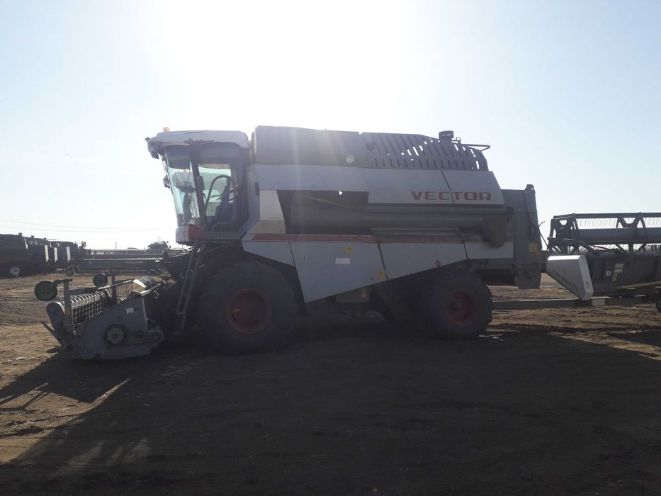 Комбайн Вектор 410