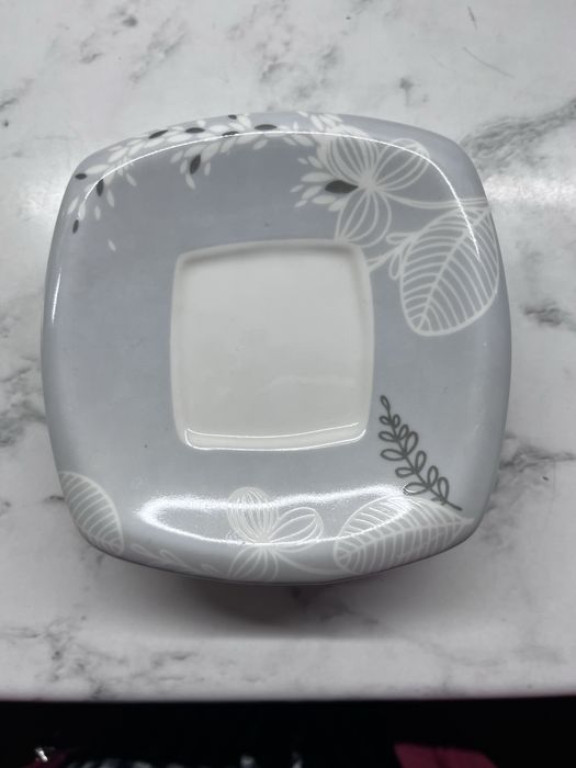 Чайные блюдца Lefard