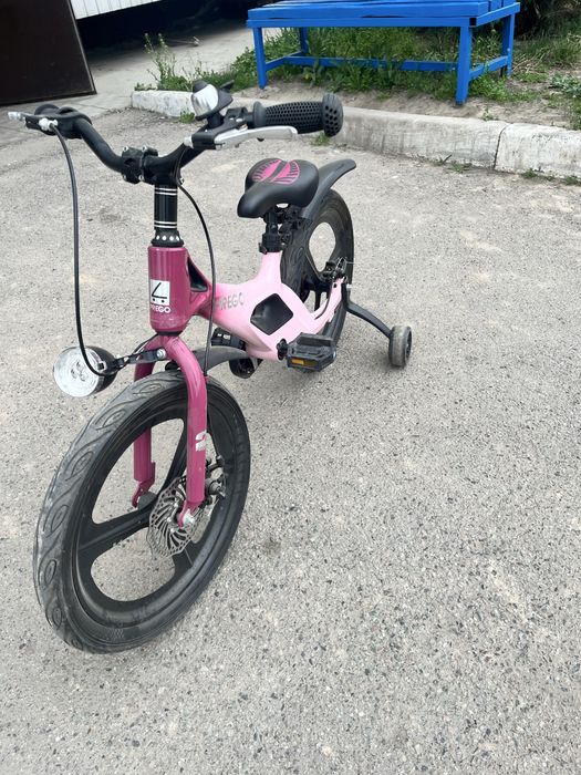Продаю детский велосипед для девочки