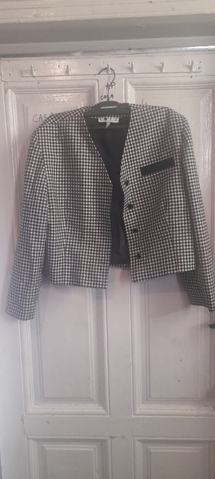 Chanel costum deosebit