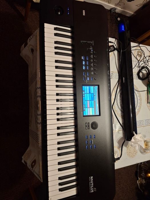 Korg Nautilus AT -61