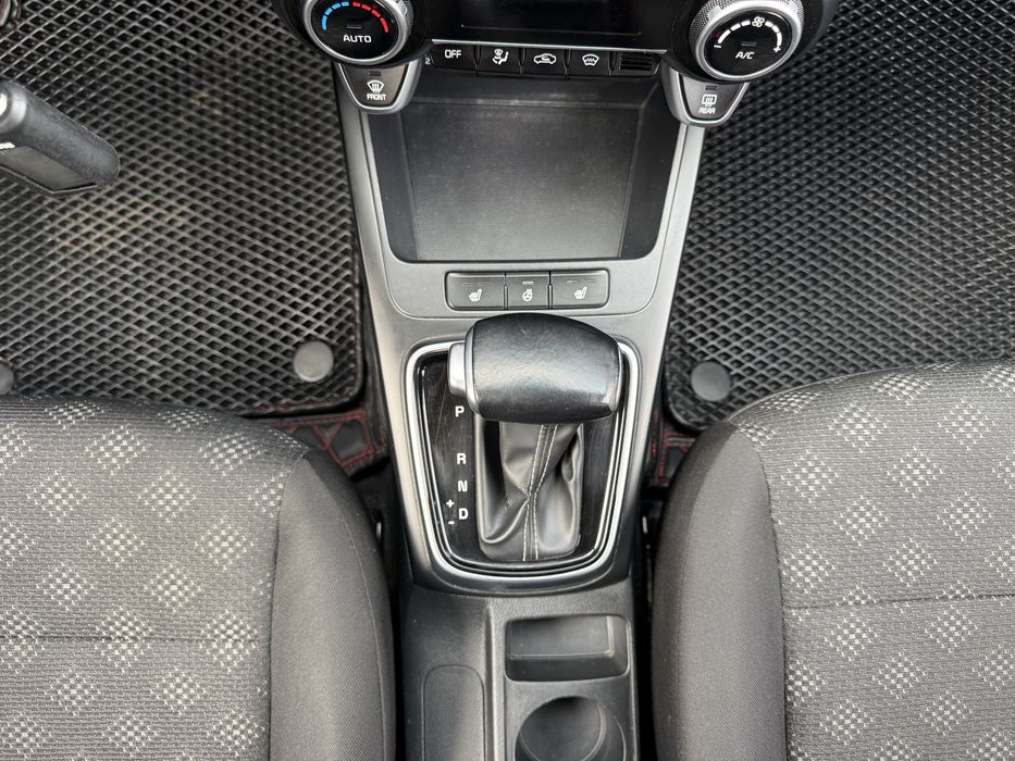 Продам Kia Rio ЛЮКС