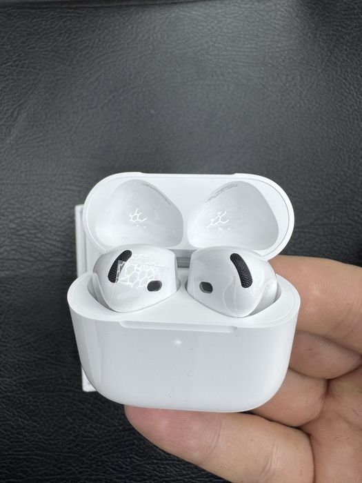 Casti airpods 4 noi