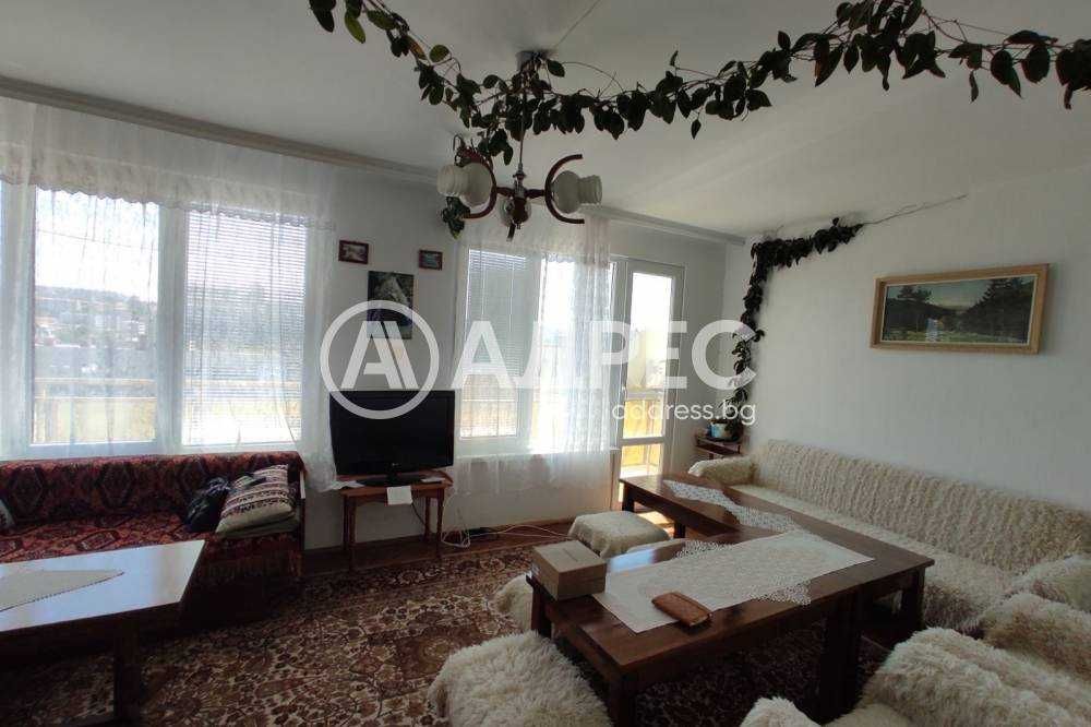 Многостаен апартамент в центъра на гр. Разград