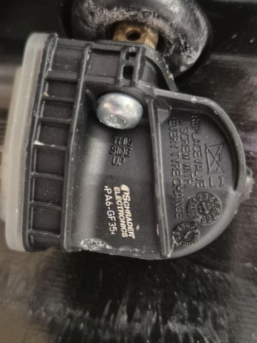 Диски  комплект с датчиками давления на R19