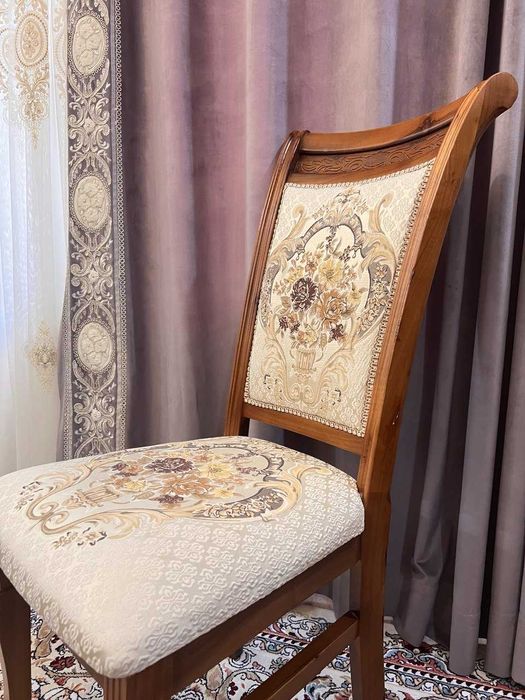 Продается горка и комплект со стол стульями