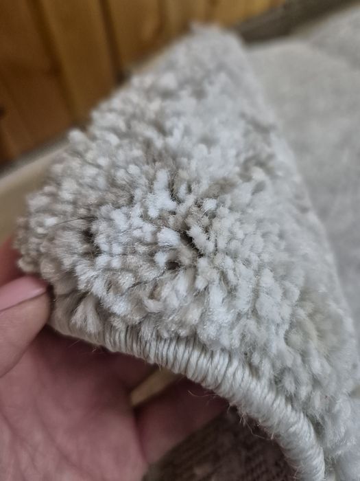 Продам ковёр 3 ×5 .