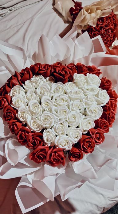 Buchete trandafiri eterni din sapun