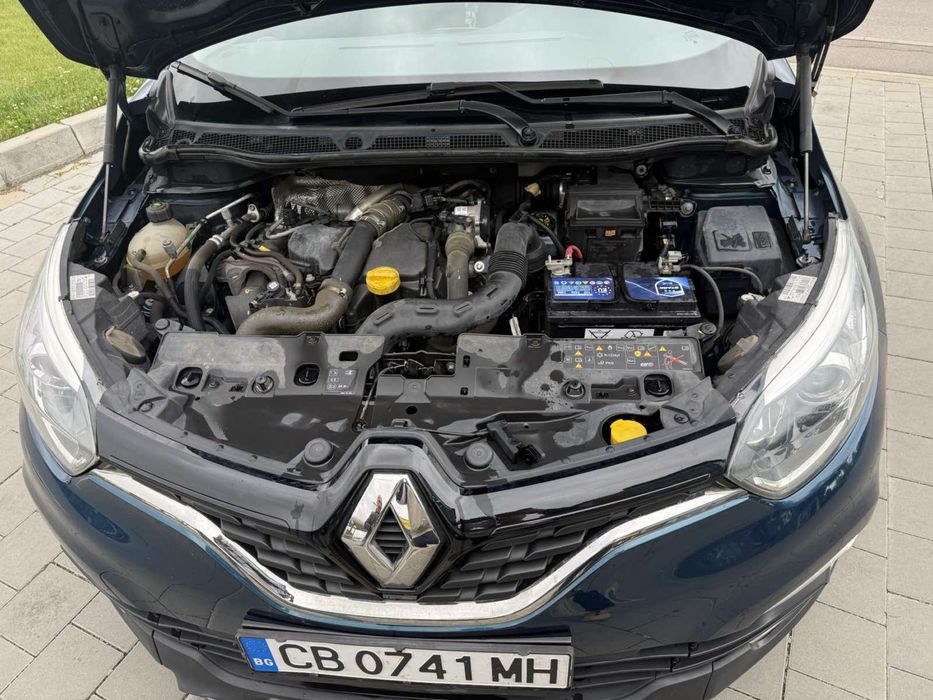 Продавм Renaut Captur 1.5 dci 90 к.с. Закупен нов от Омникар Ауто..