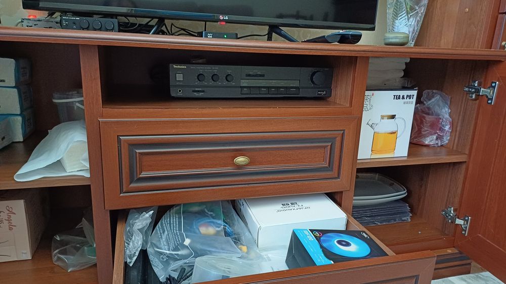 Продается тумба шкаф