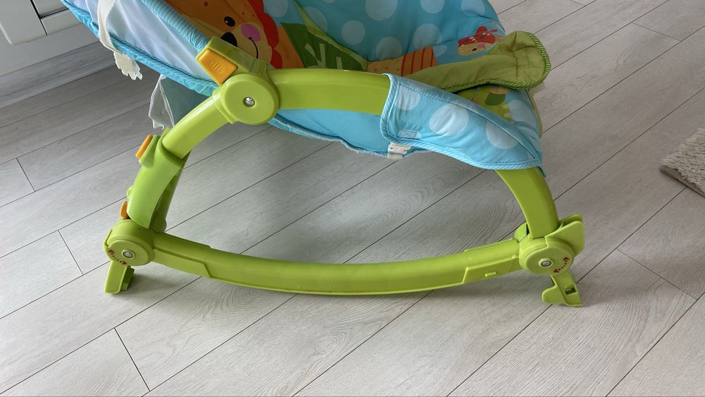 Бебешки шезлонг/люлка fisher price