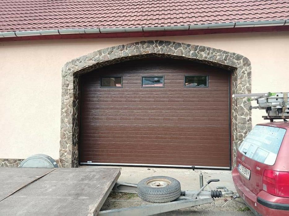 Usi de garaj sectionale