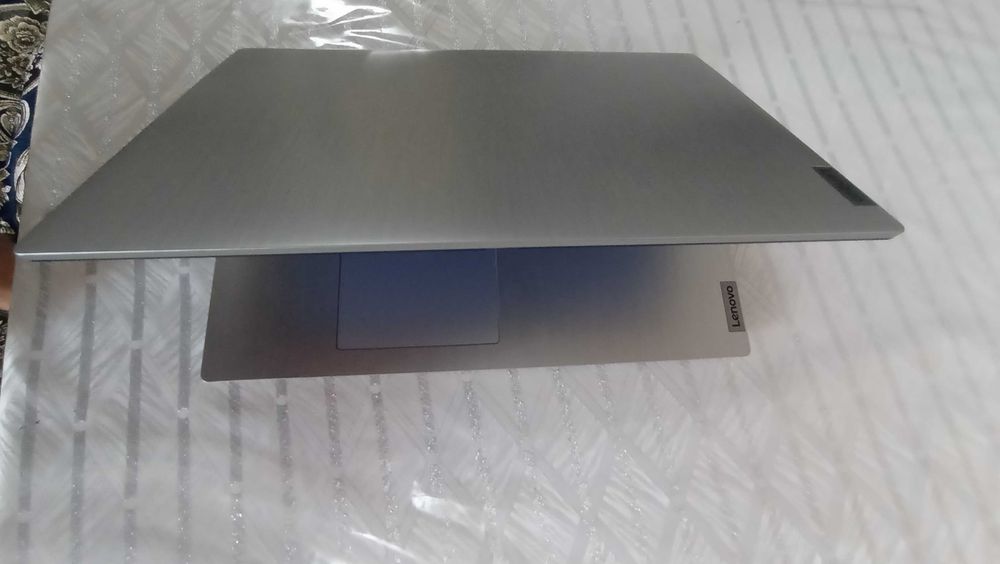 Lenovo  IdeaPad 3 15IGL05