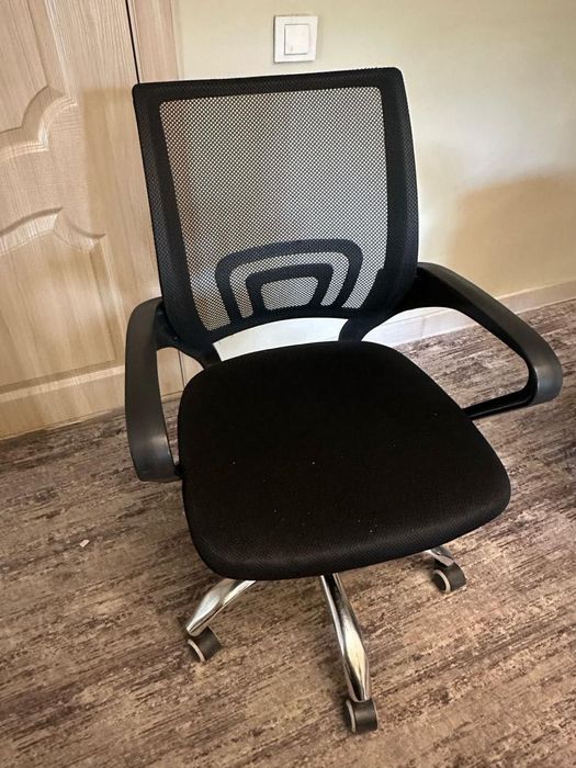 Продажа офисной мебели|срочно