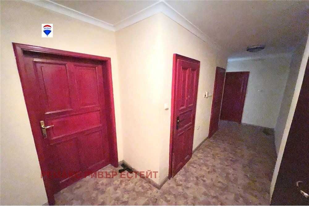 Продава се Мезонет в Русе, Център - 181 кв.м за 1226 €/кв.м - Снимка #9