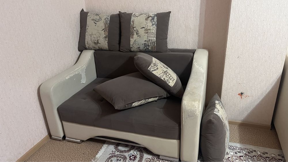 Диван 10 000 тг.