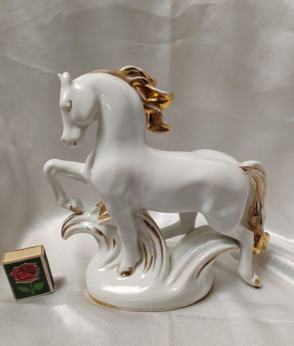 Сувенирная лошади ссср.