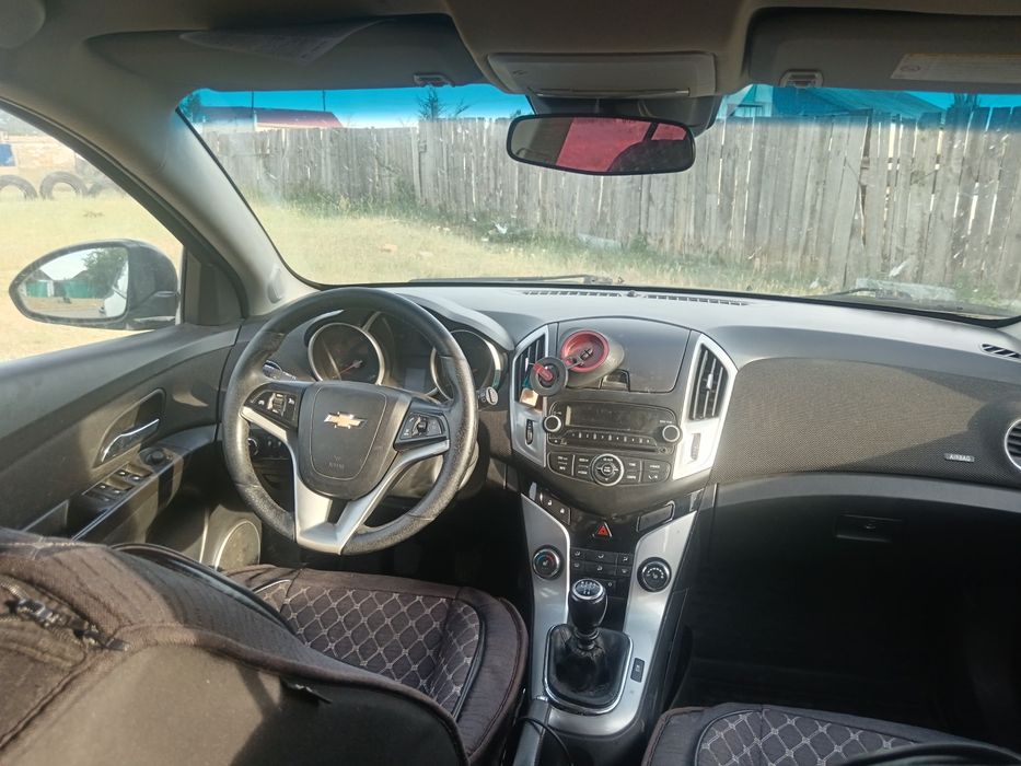 Chevrolet Cruz 2012 г