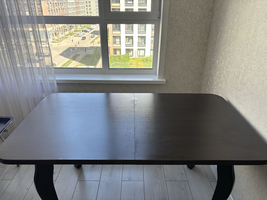 Продам кухонный стол 1,45/80