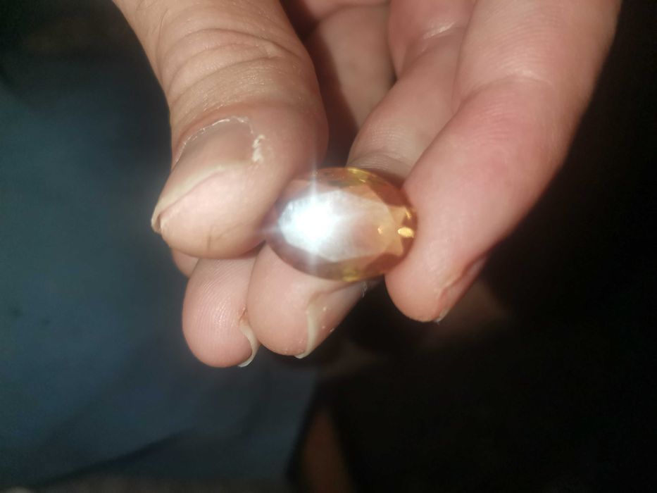 Султанит овален фасет