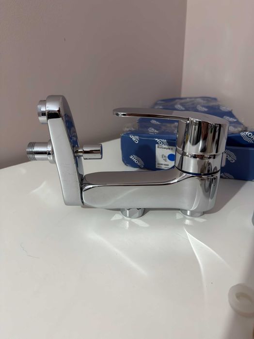 Baterie perete Grohe Eurostyle C Vertica pentru cada