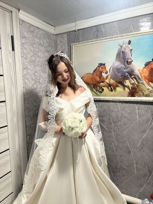Продам свадебный платья