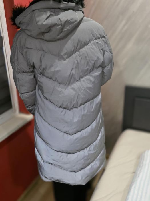 Продавам Дамско Зимно Яке