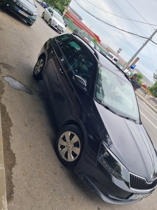 Vând skoda fabia
