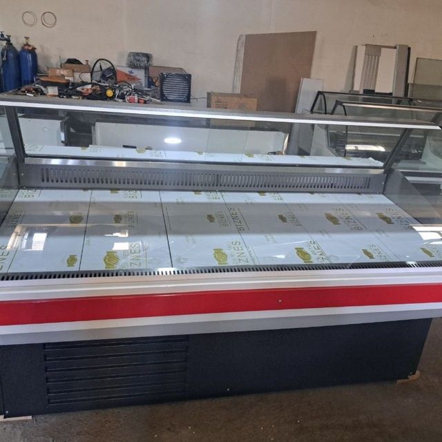 Витрина холодильник