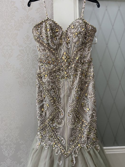 Платье нарядное вечернее макси