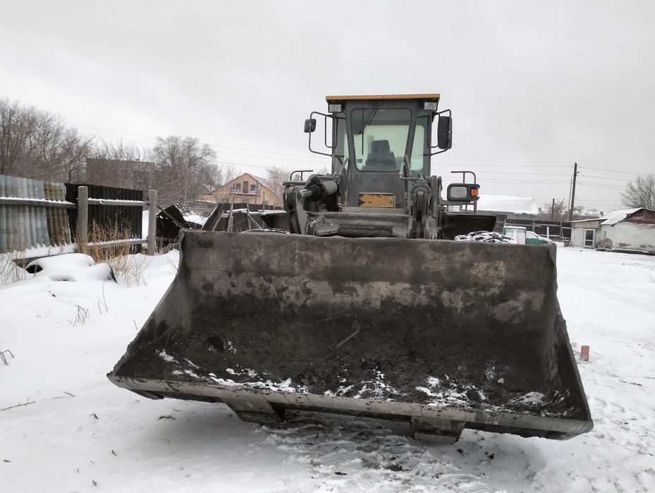 Продаётся 3-х кубовый погрузчик