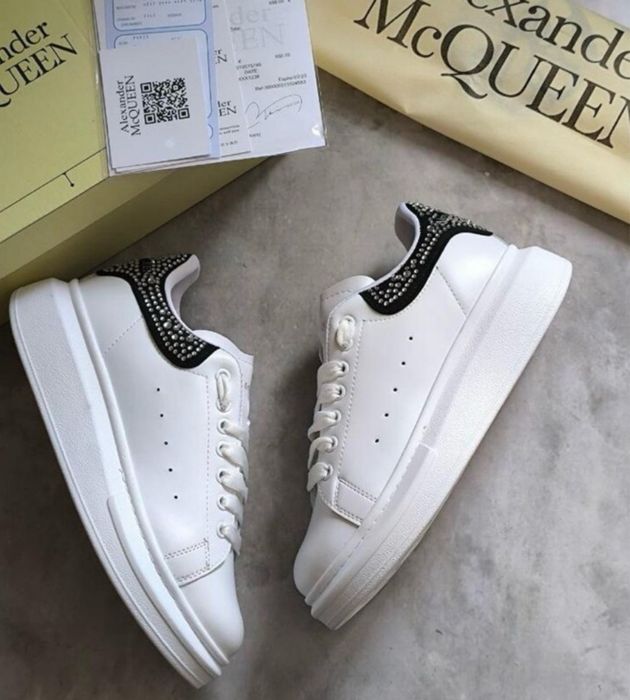 Adidasi Alexander McQueen crystals albi/negri piele naturala