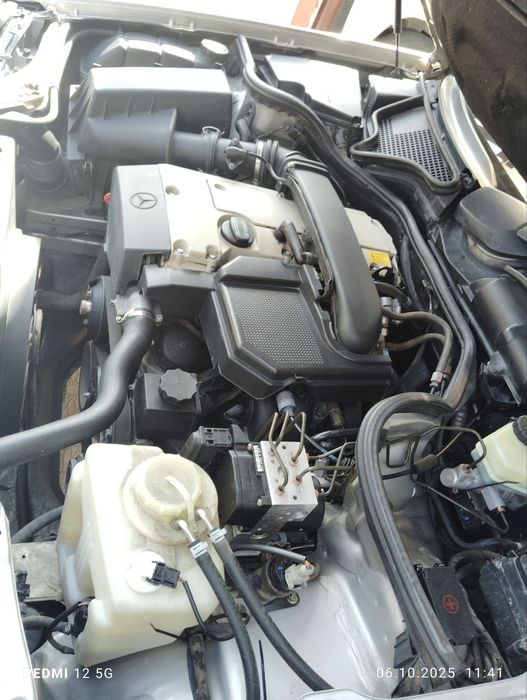 w 210 mersedes  sotiladi