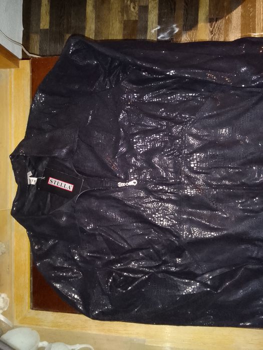 НОВА Дамска жилетка на  италянската марка STELLA